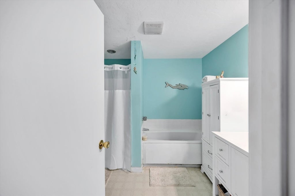 195 Falmouth Rd #2D, Mashpee, MA Photo #14