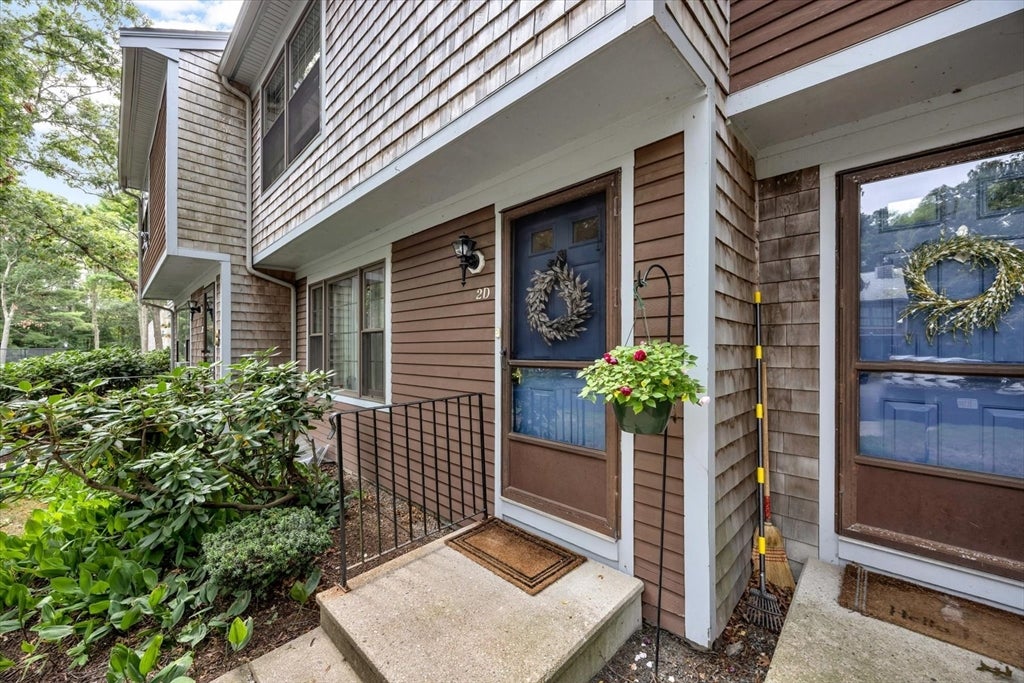 195 Falmouth Rd #2D, Mashpee, MA Photo #1