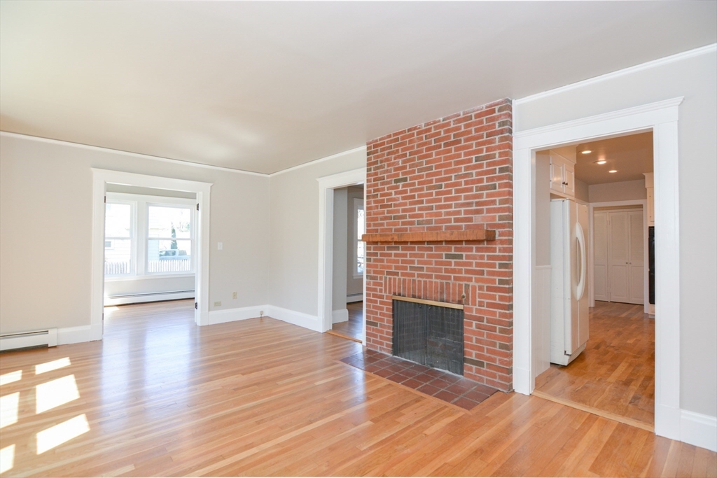 26 Suffolk Ave