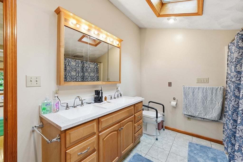 587 Main St, Boylston, MA Photo #14