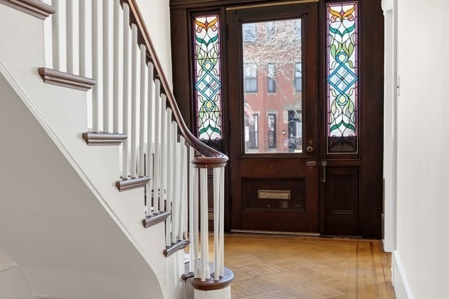 512 East Broadway