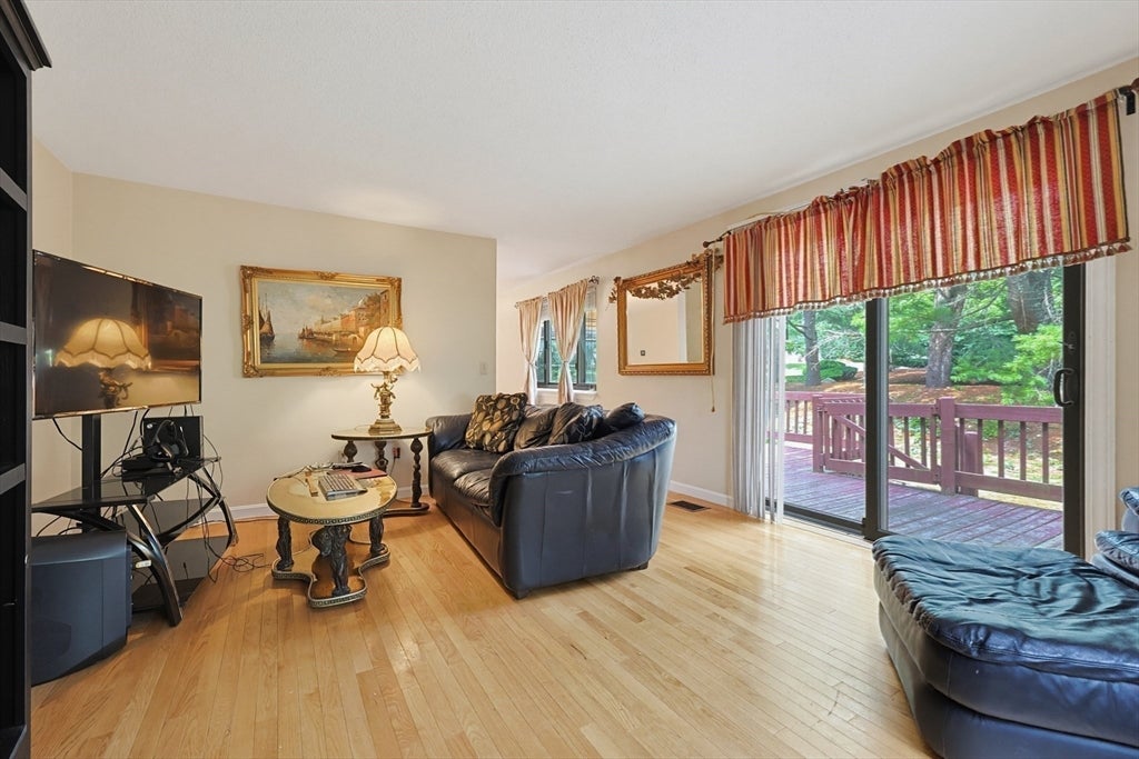 25 Country Club Ln #D, Milford, MA, 25 Country Club Ln #D, Milford, MA Photo #11