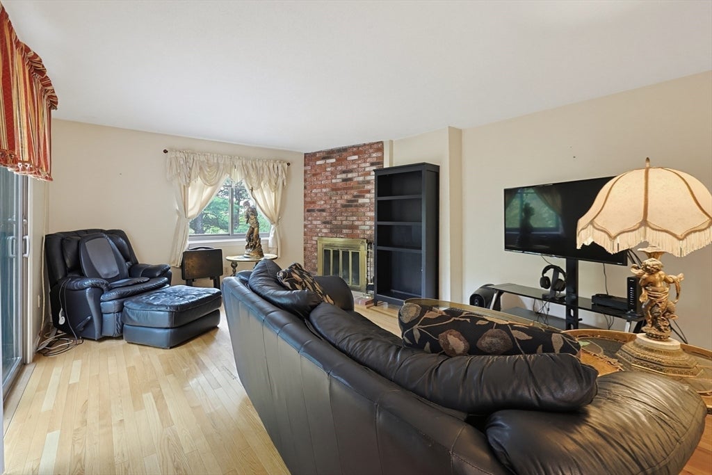 25 Country Club Ln #D, Milford, MA, 25 Country Club Ln #D, Milford, MA Photo #10