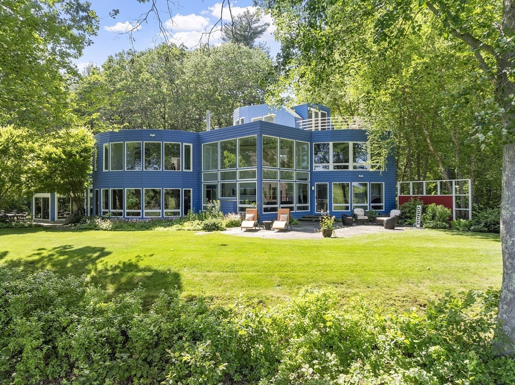 389 River Rd