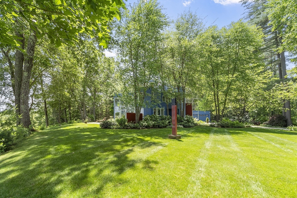 389 River Rd