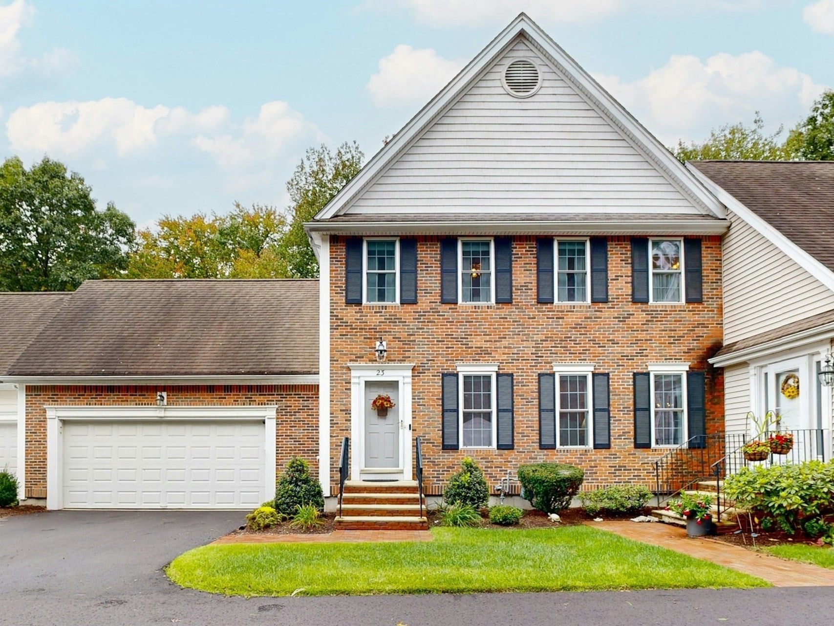 Photo of 23 Turtlebrook Way, Medfield, MA