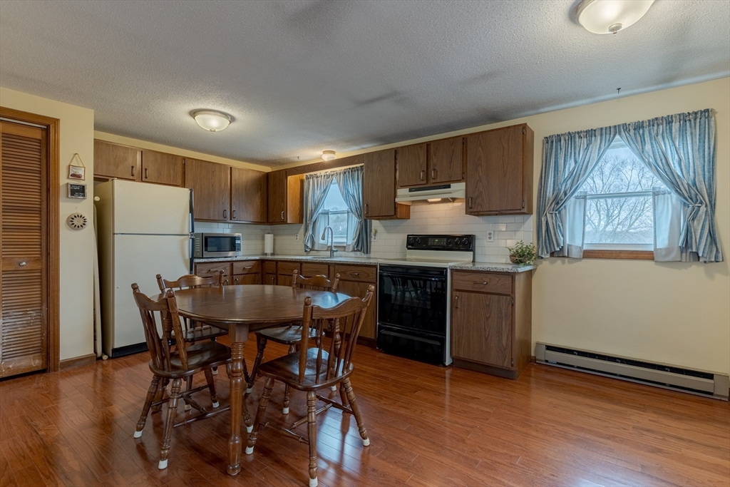 24 Hanson Rd