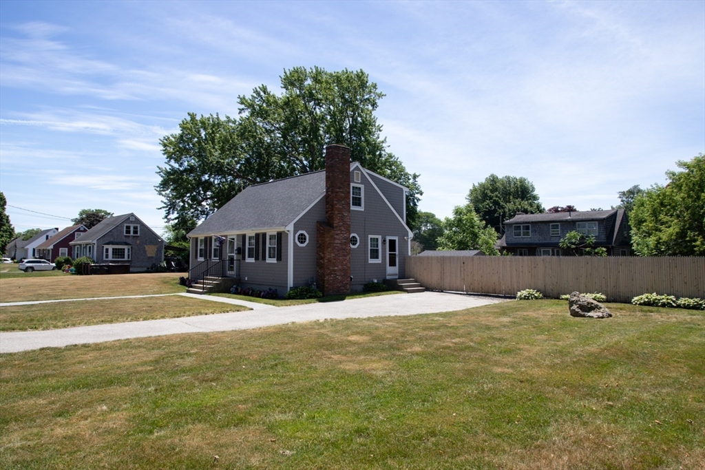 100 Sycamore St
