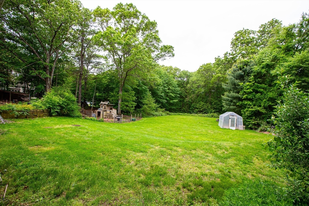 166 Fairview Ave