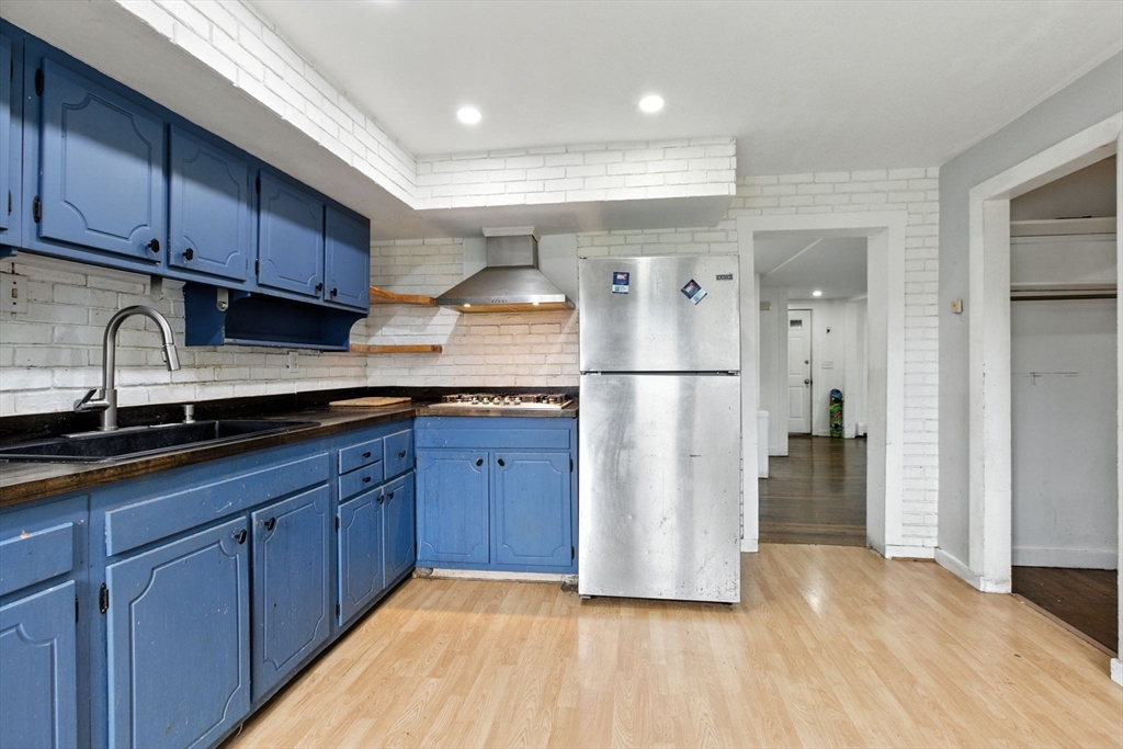 70 Brush Hill Rd 1