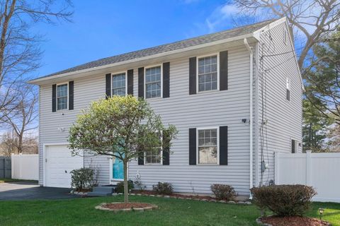 Photo of 64 Wilmington St, Springfield, MA 01119 (MLS # 73504137)