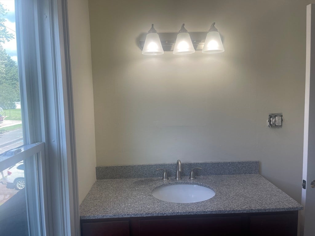 58 Lincoln Street, Greenfield, MA Photo #8