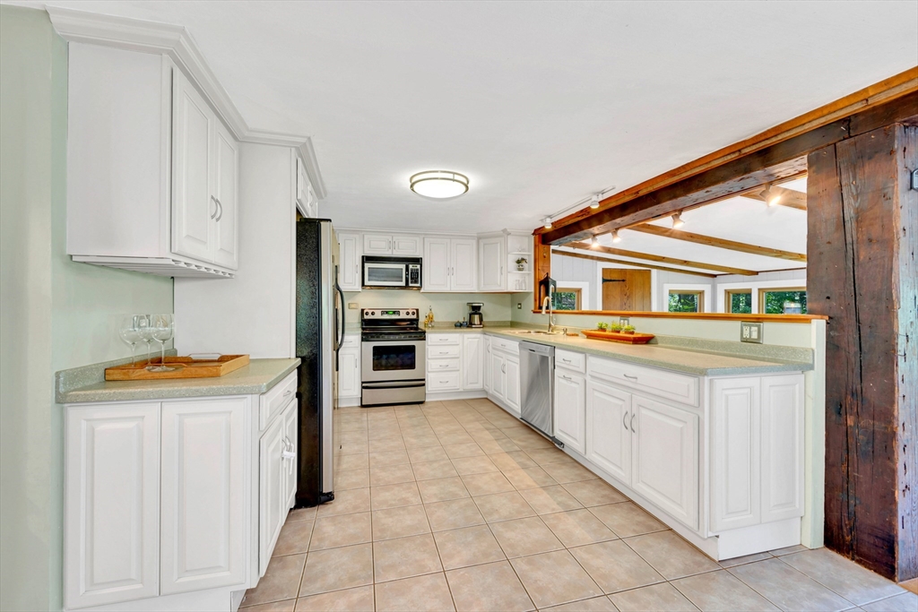 26 Beacon St