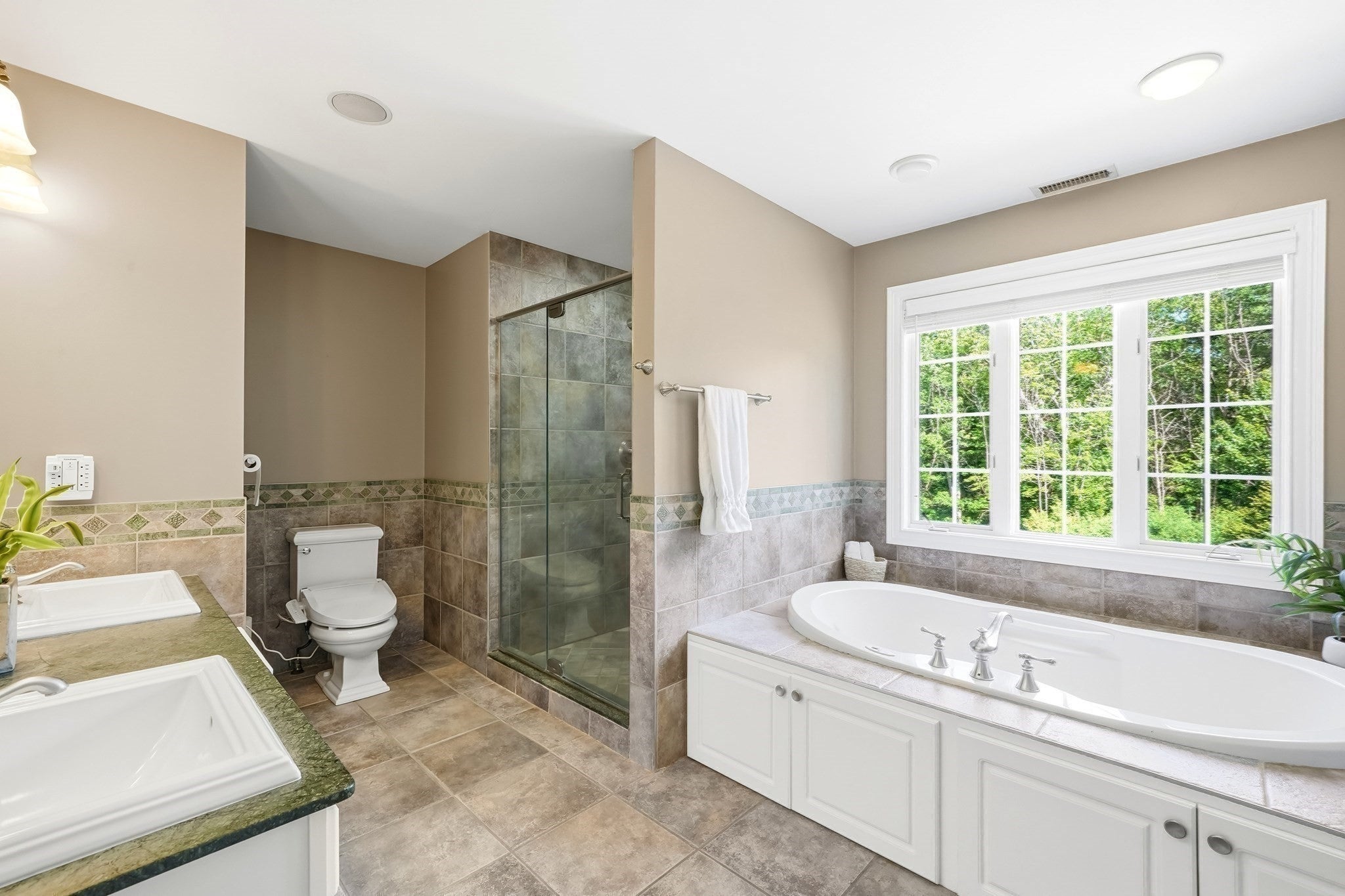 5 Sherwood Rd, Windham, NH Photo #31