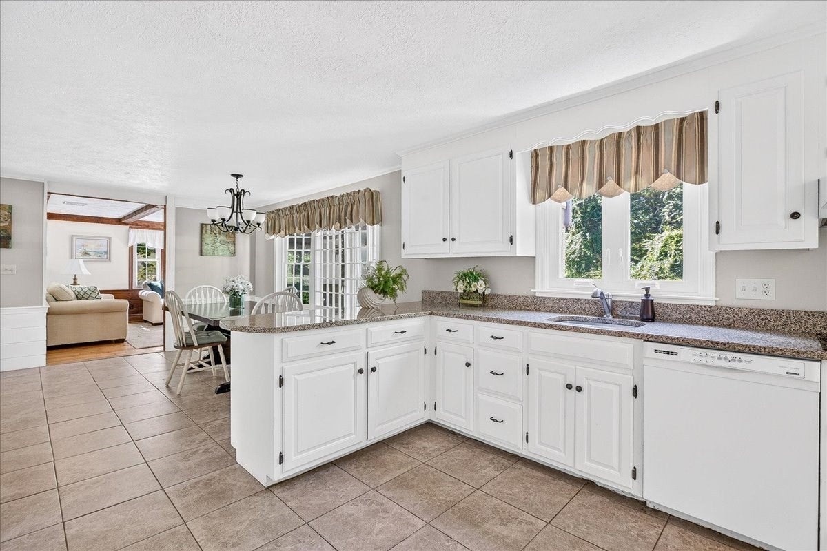 293 Mayflower Cir, Hanover, MA, 293 Mayflower Cir, Hanover, MA Photo #9