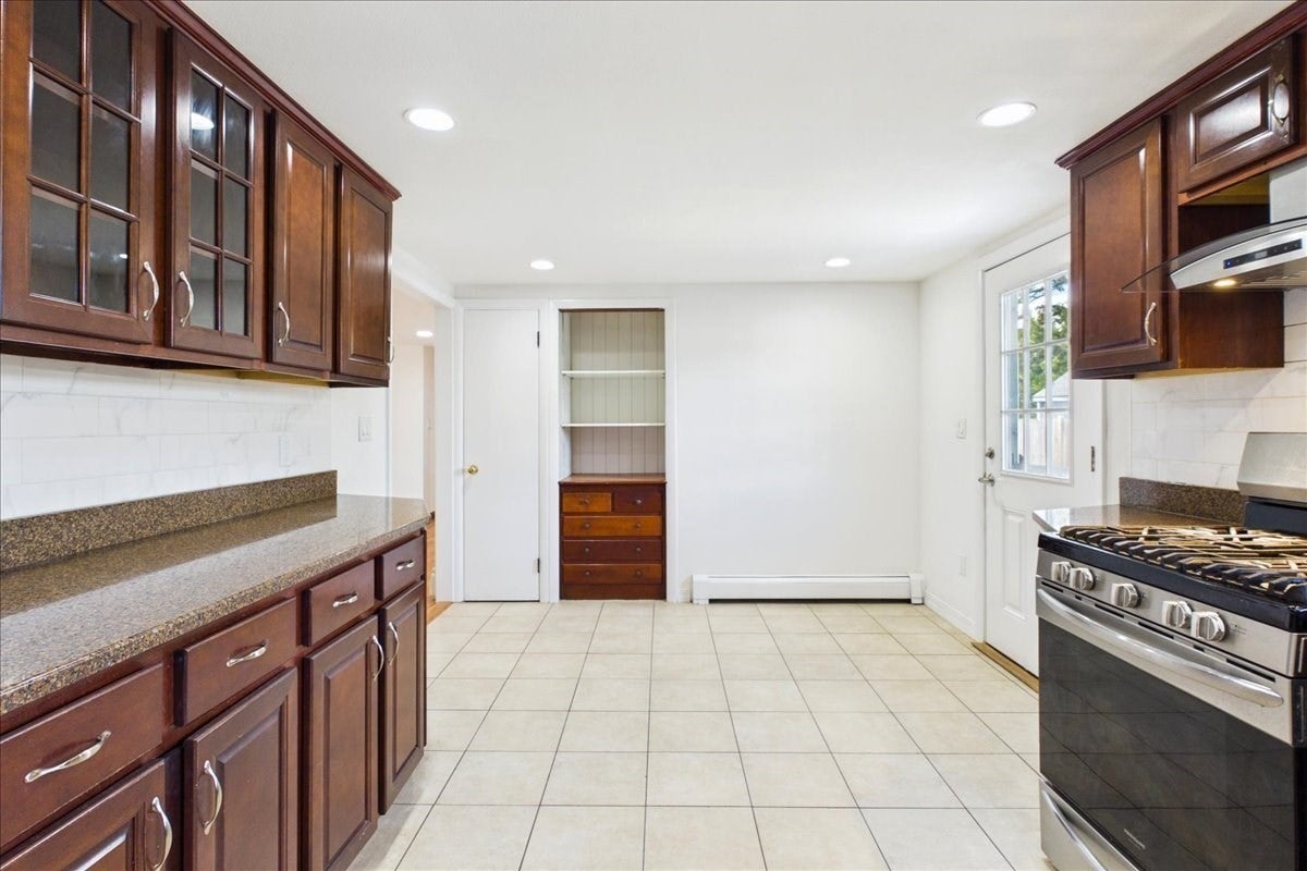 42 Hazelmoor Rd, Yarmouth, MA, 42 Hazelmoor Rd, Yarmouth, MA Photo #9