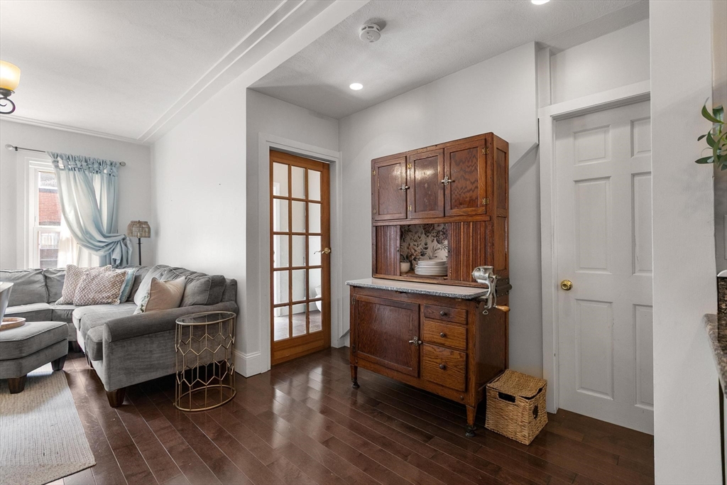 10 Beckler Ave