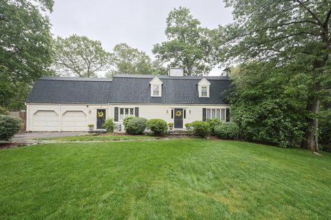 10 Victoria Cir Norwood MA 02062