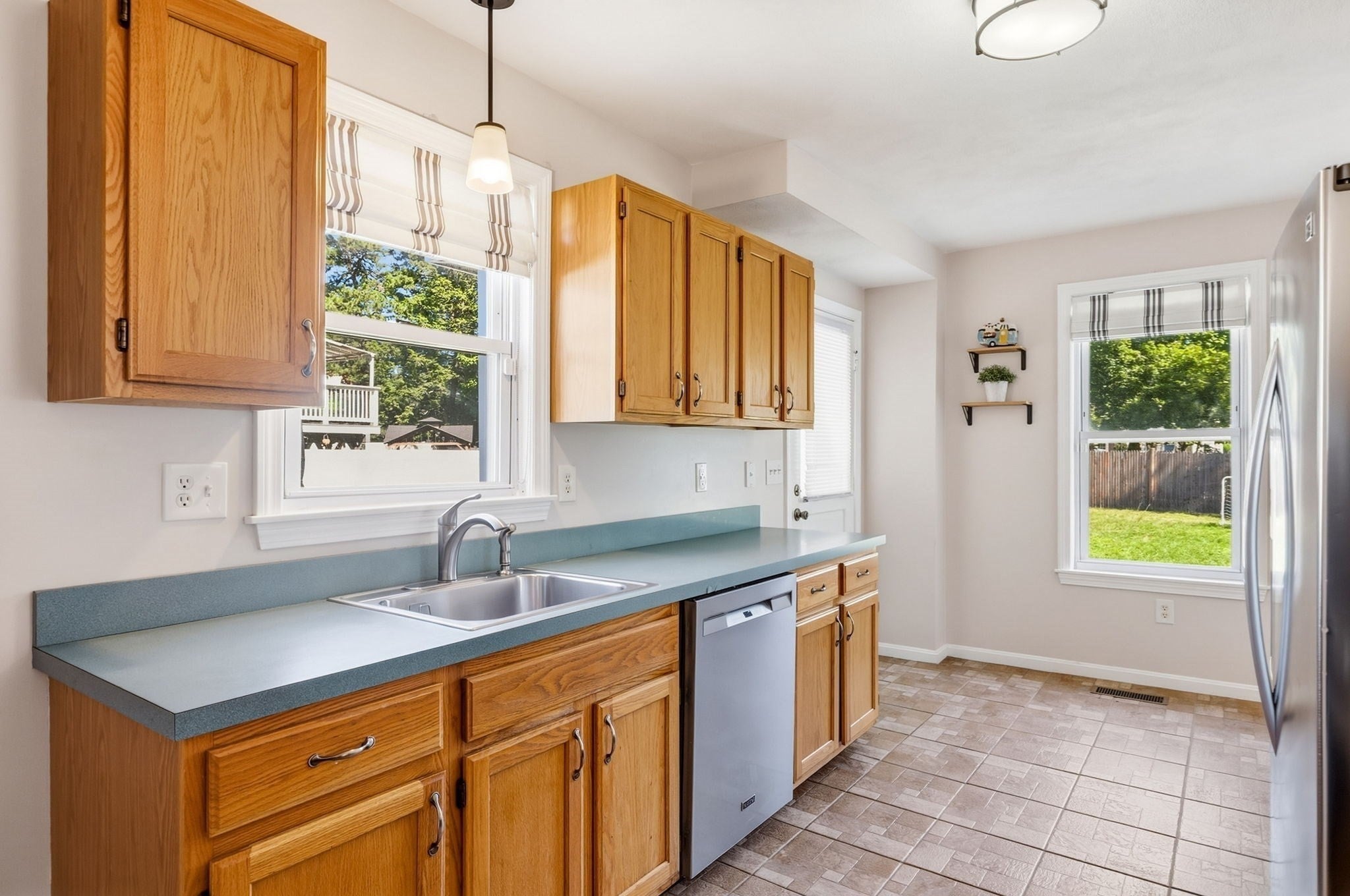 32 Marshall St, Tewksbury, MA, 32 Marshall St, Tewksbury, MA Photo #9