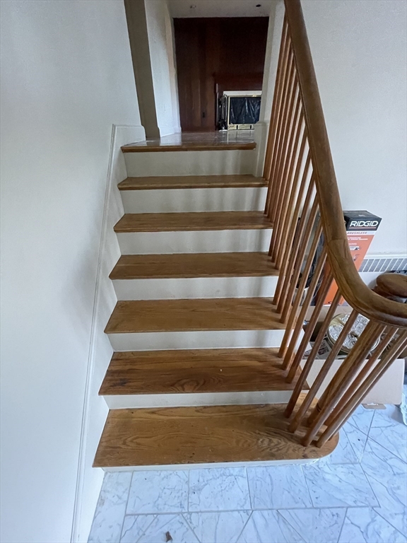 110 Country Ln 110