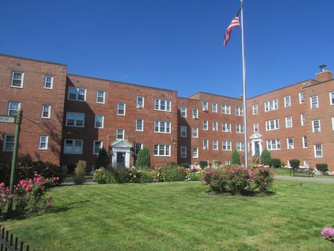 33 Lennon Ct 39 Boston MA 02127