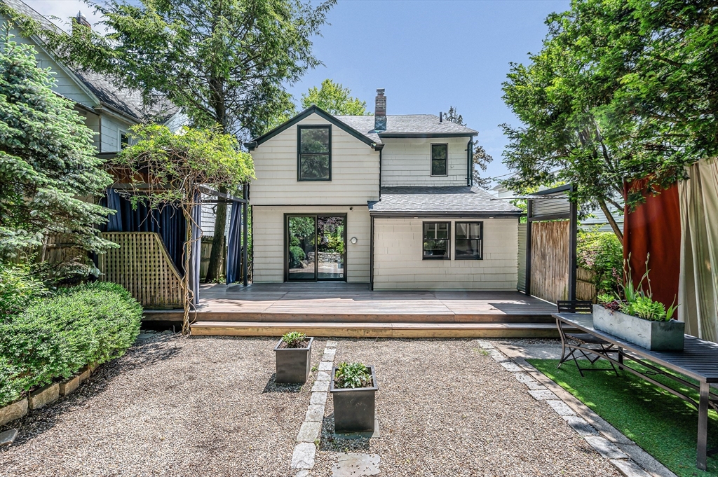 303 Fellsway West