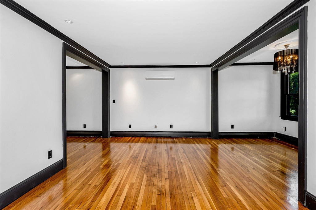 303 Fellsway West
