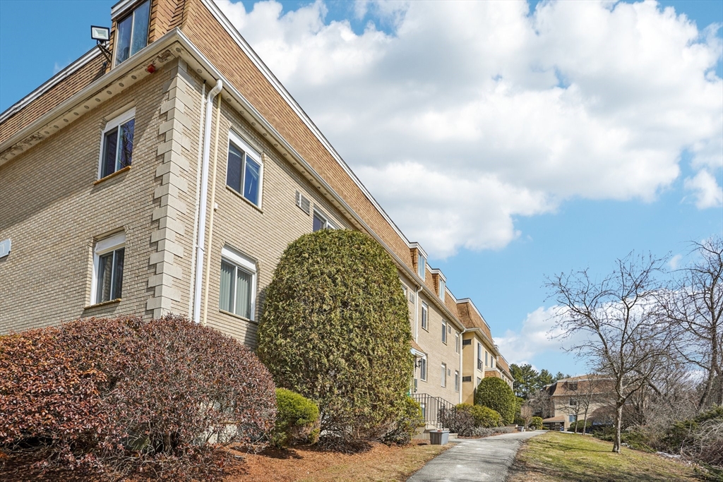 208 Swanson Road 526