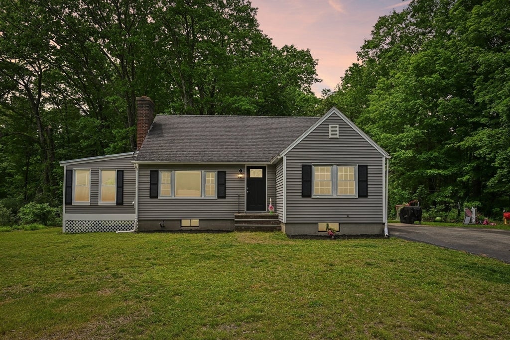 18 Carleton Rd