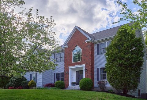 Photo of 6 Trowbridge Cir, Shrewsbury, MA 01545 (MLS # 73519763)