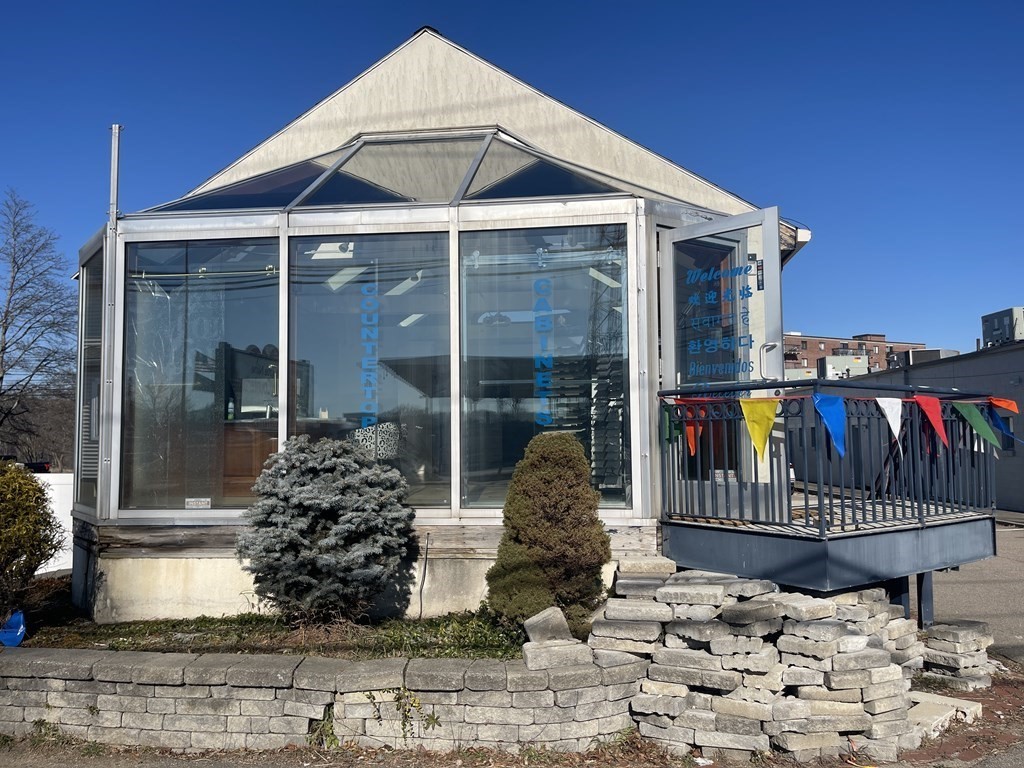 429 Worcester Road