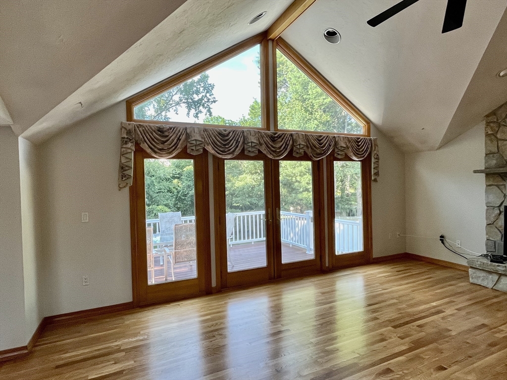 19 Longbow Rd