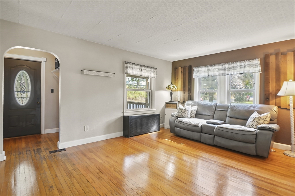 24 Linwood Street