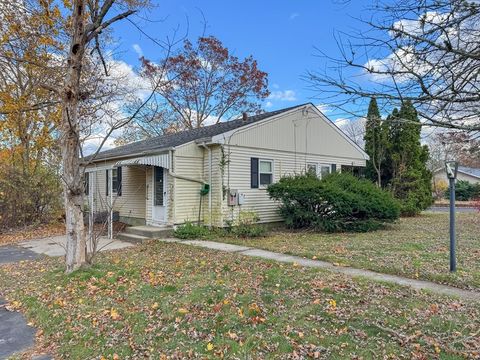 9 Paul Ave Freetown MA 02717