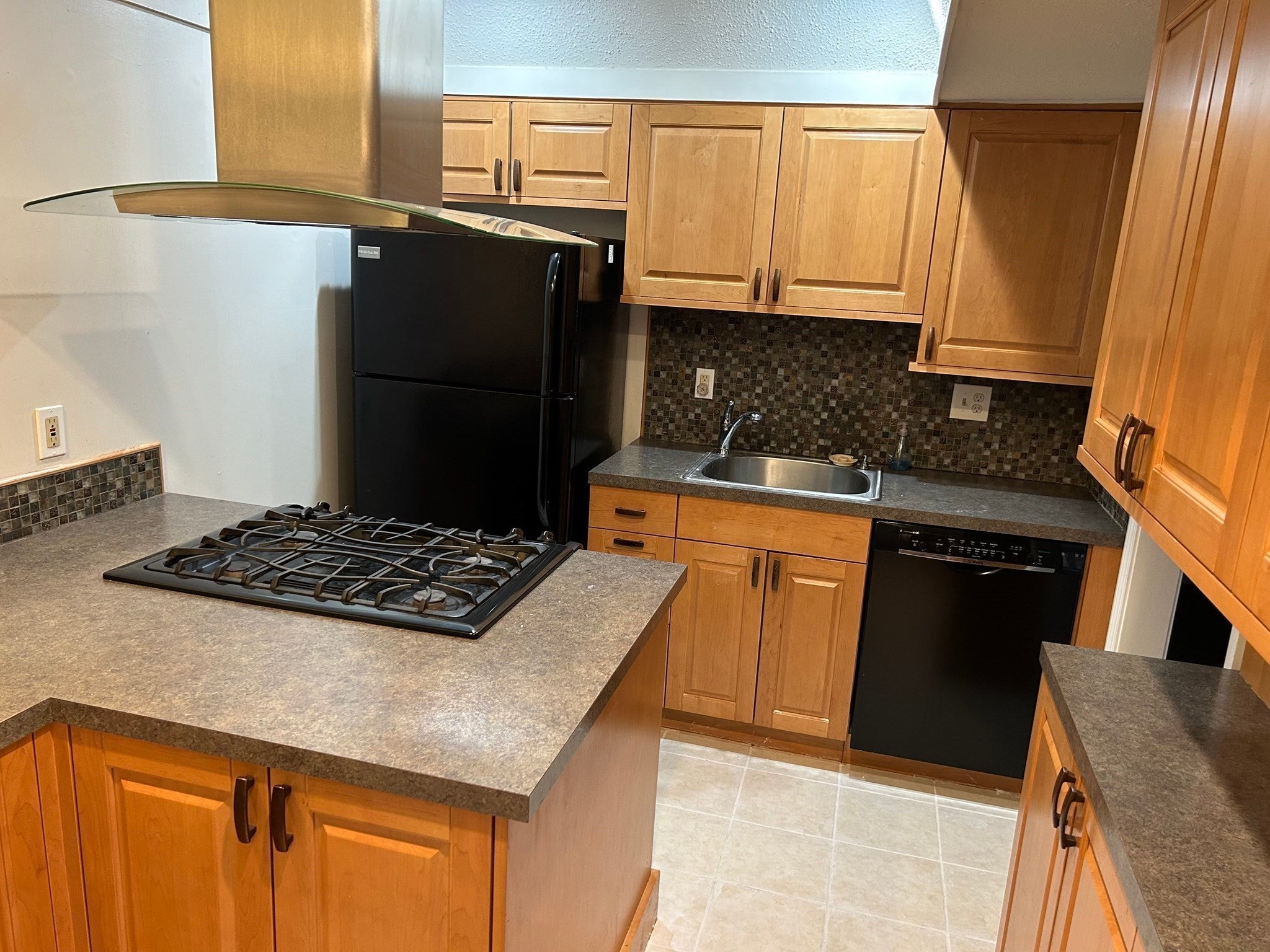 40 Halifax CT #E, Springfield, MA, 40 Halifax CT #E, Springfield, MA Photo #3