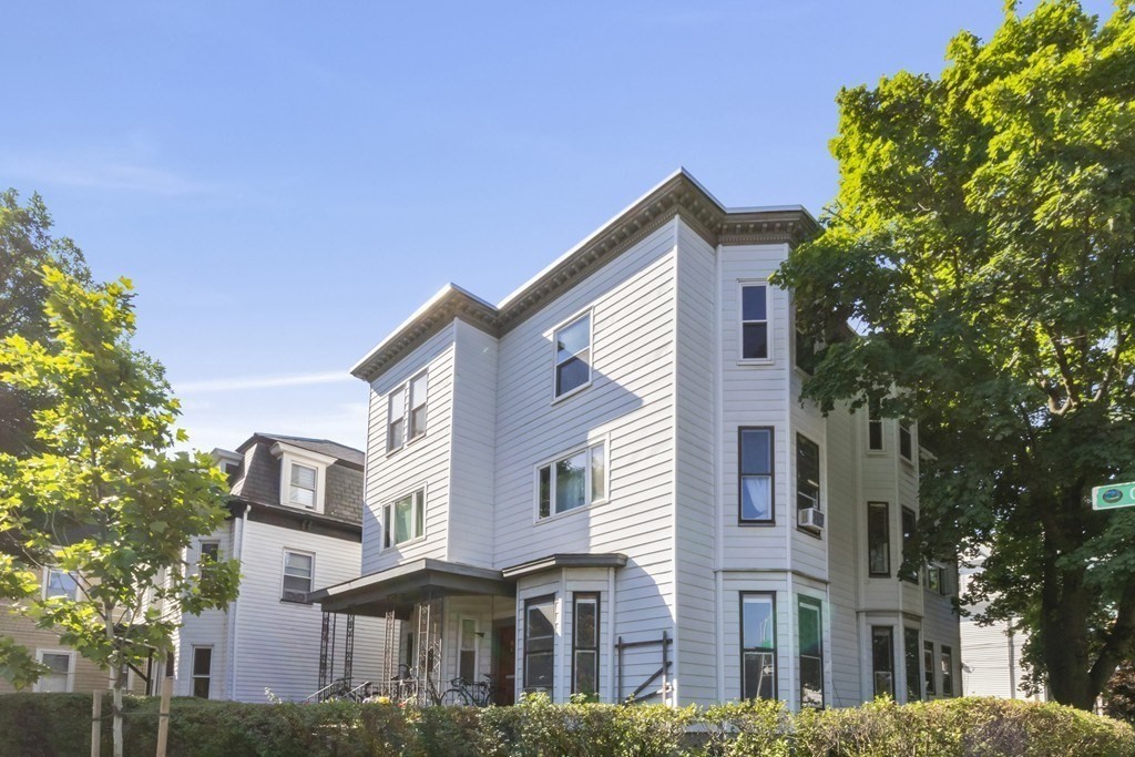 Photo of 1560 Cambridge Street #2, Cambridge, MA