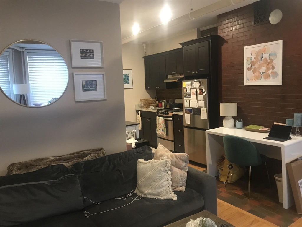 394 Marlborough Street 2