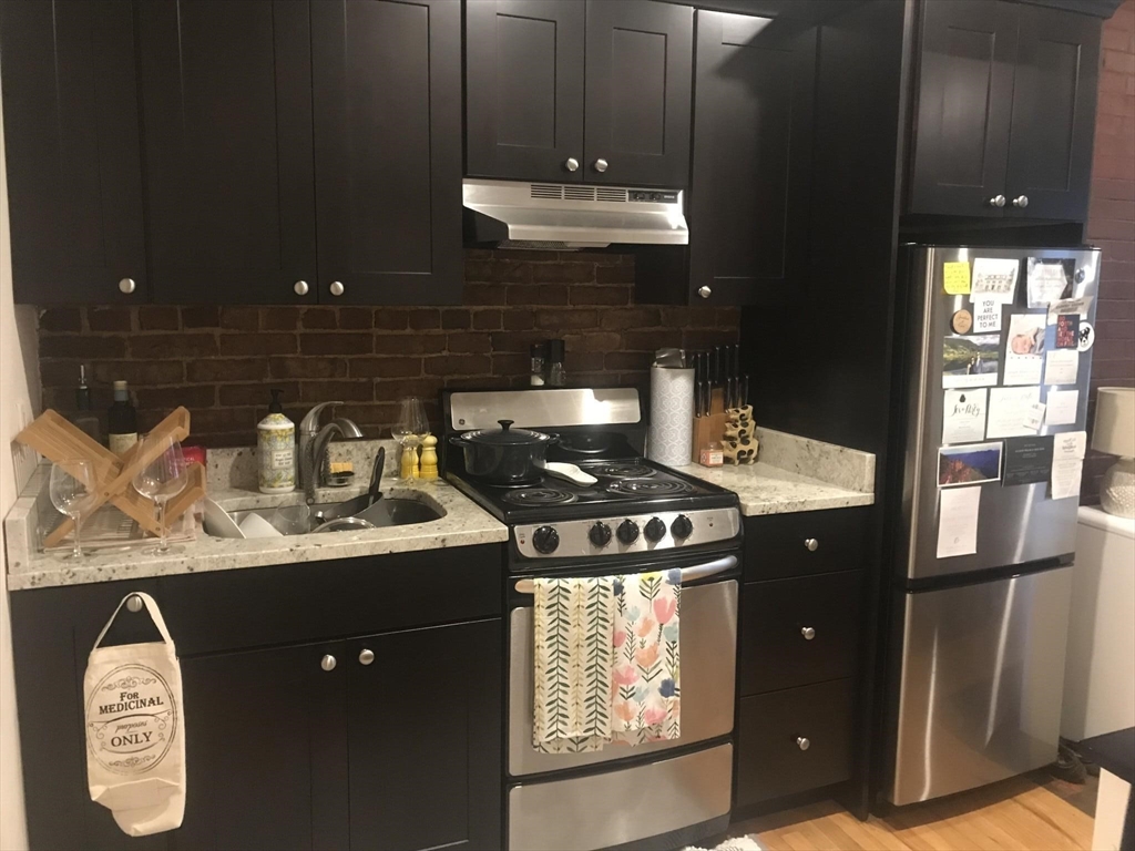 394 Marlborough Street 2
