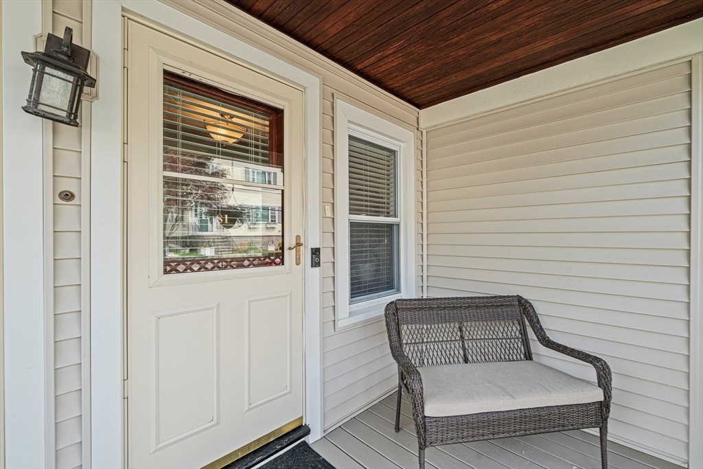 81 Cass St 81