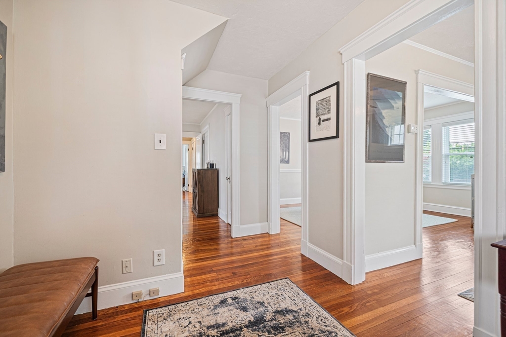 81 Cass St 81
