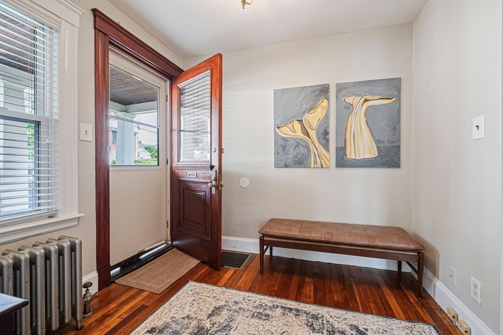 81 Cass St 81