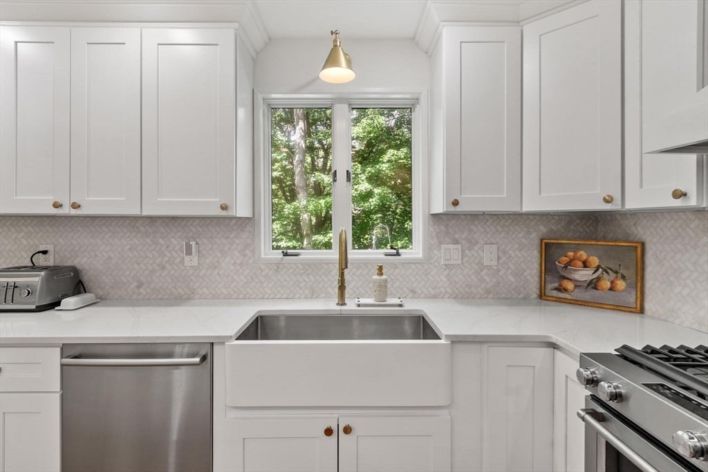22 Briarwood Drive, Westford, MA, 22 Briarwood Drive, Westford, MA Photo #11