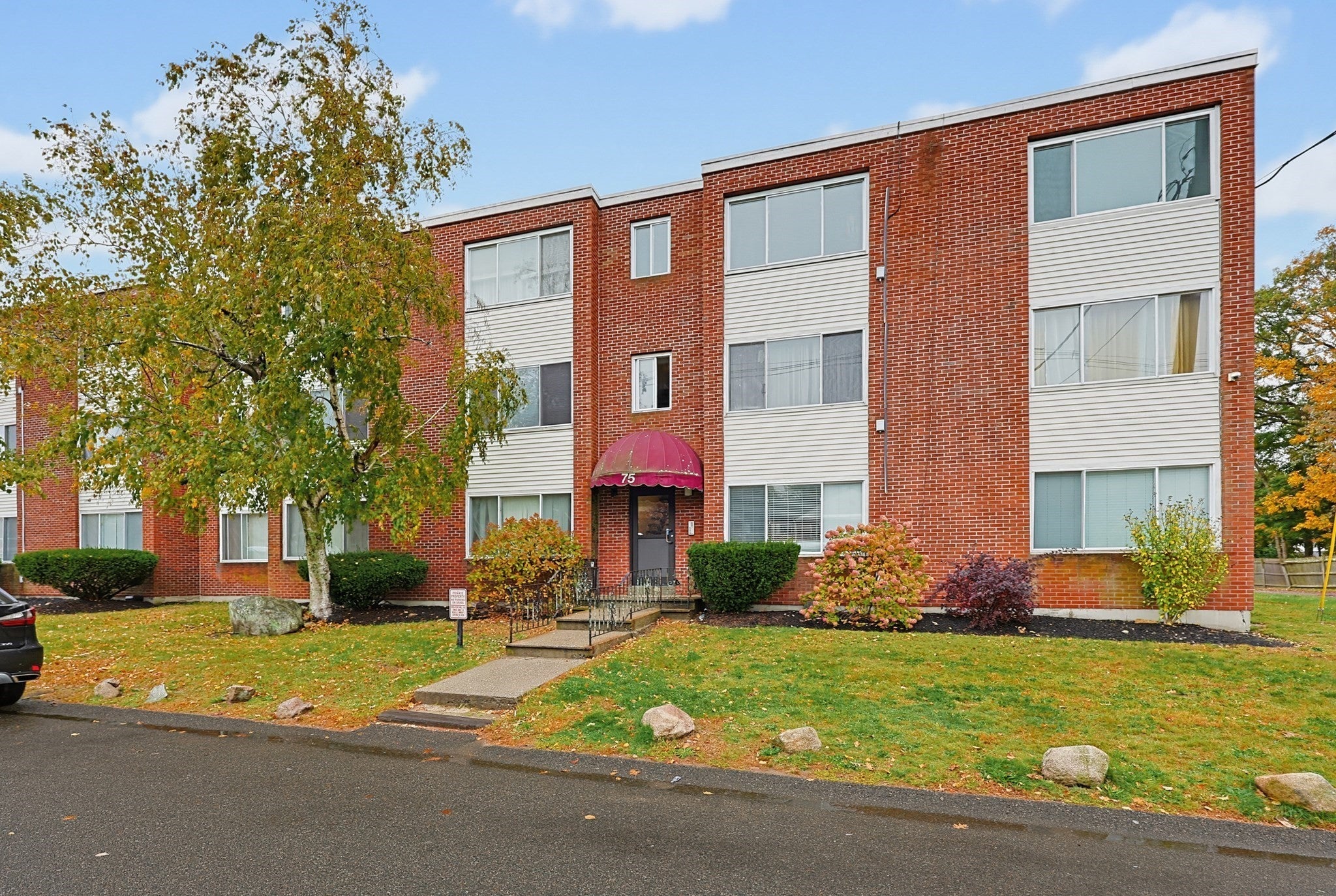 75-77 Colonel Bell Dr #9, Brockton, MA Photo #1