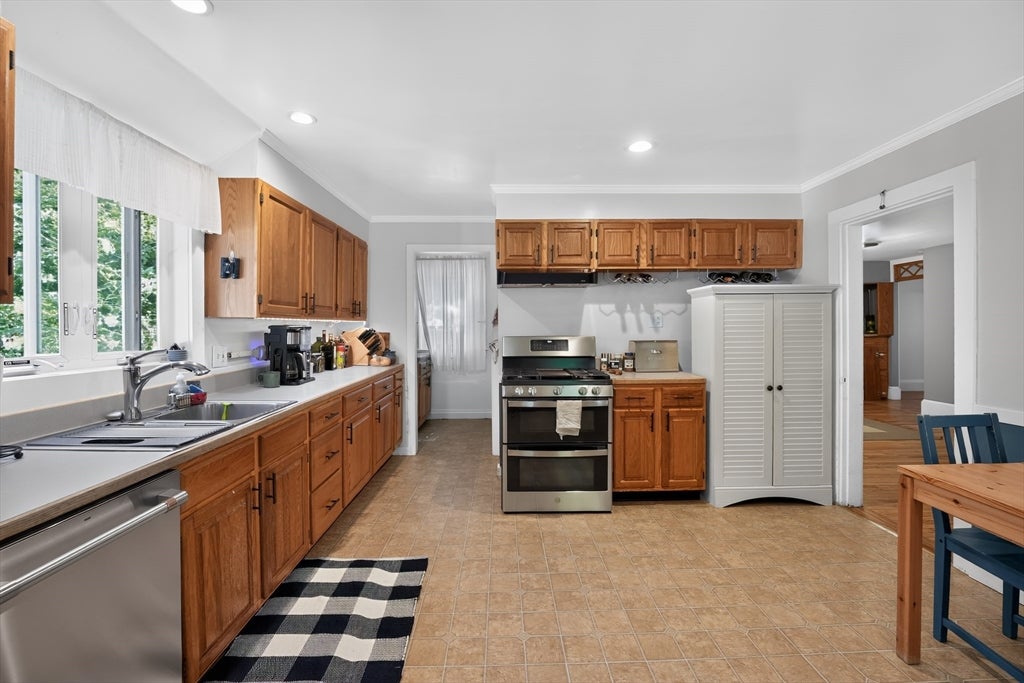 207 N Central St, East Bridgewater, MA, 207 N Central St, East Bridgewater, MA Photo #22