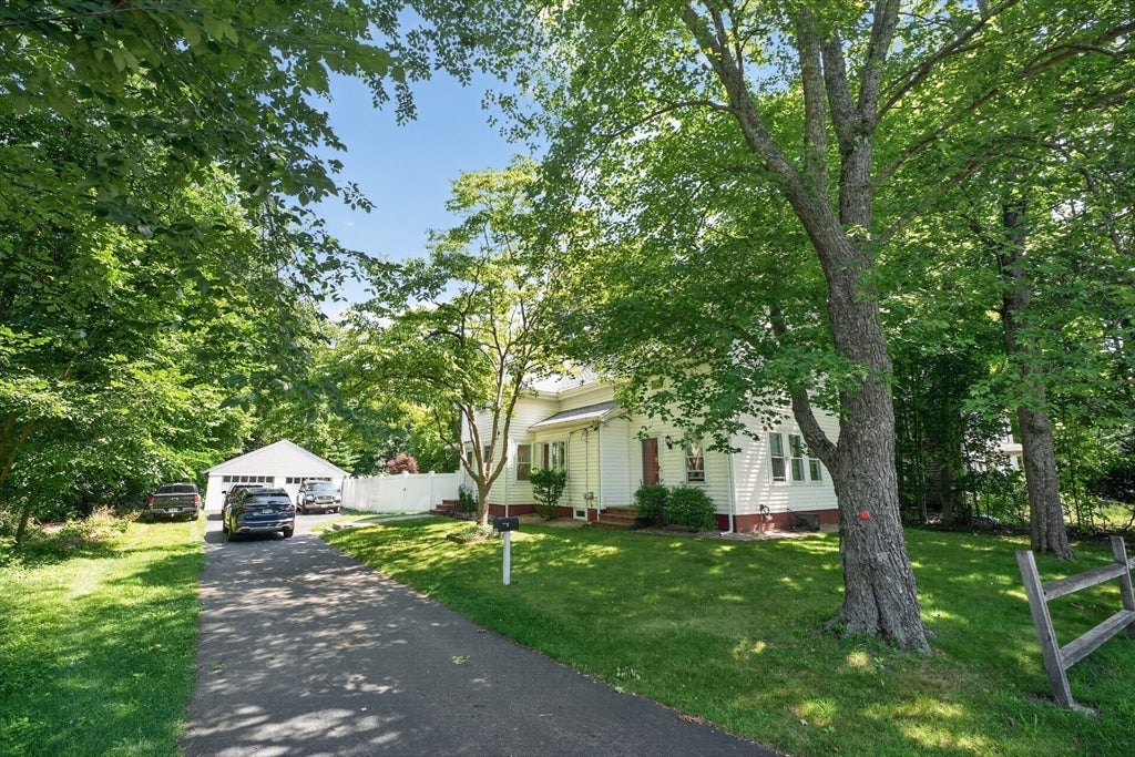207 N Central St, East Bridgewater, MA, 207 N Central St, East Bridgewater, MA Photo #5