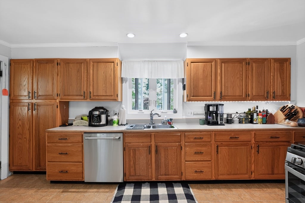 207 N Central St, East Bridgewater, MA, 207 N Central St, East Bridgewater, MA Photo #21
