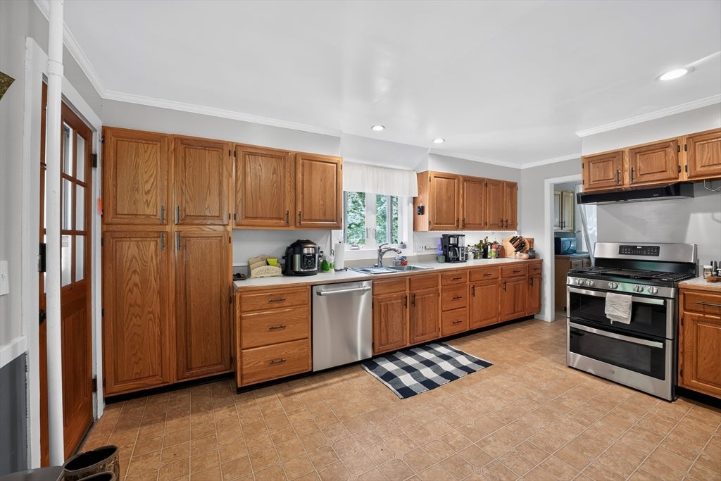 207 N Central St, East Bridgewater, MA, 207 N Central St, East Bridgewater, MA Photo #23