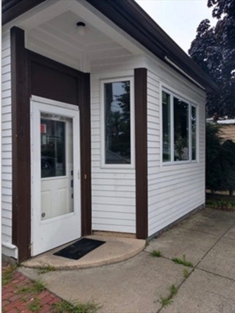 Photo of 161 Burrill St, Swampscott, MA 01907 (MLS # 73544110)
