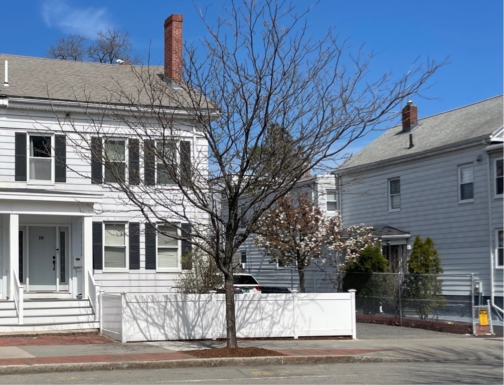 289 Broadway