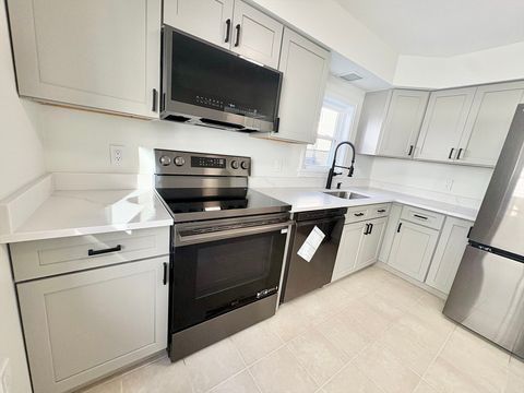 33 Home A Beverly MA 01915